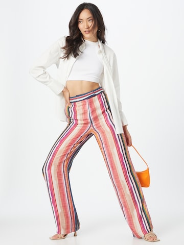 Regular Pantalon Koton en rose