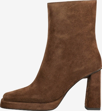 Jeffrey Campbell Къси ботуши 'MAXIMAL' в кафяво: отпред