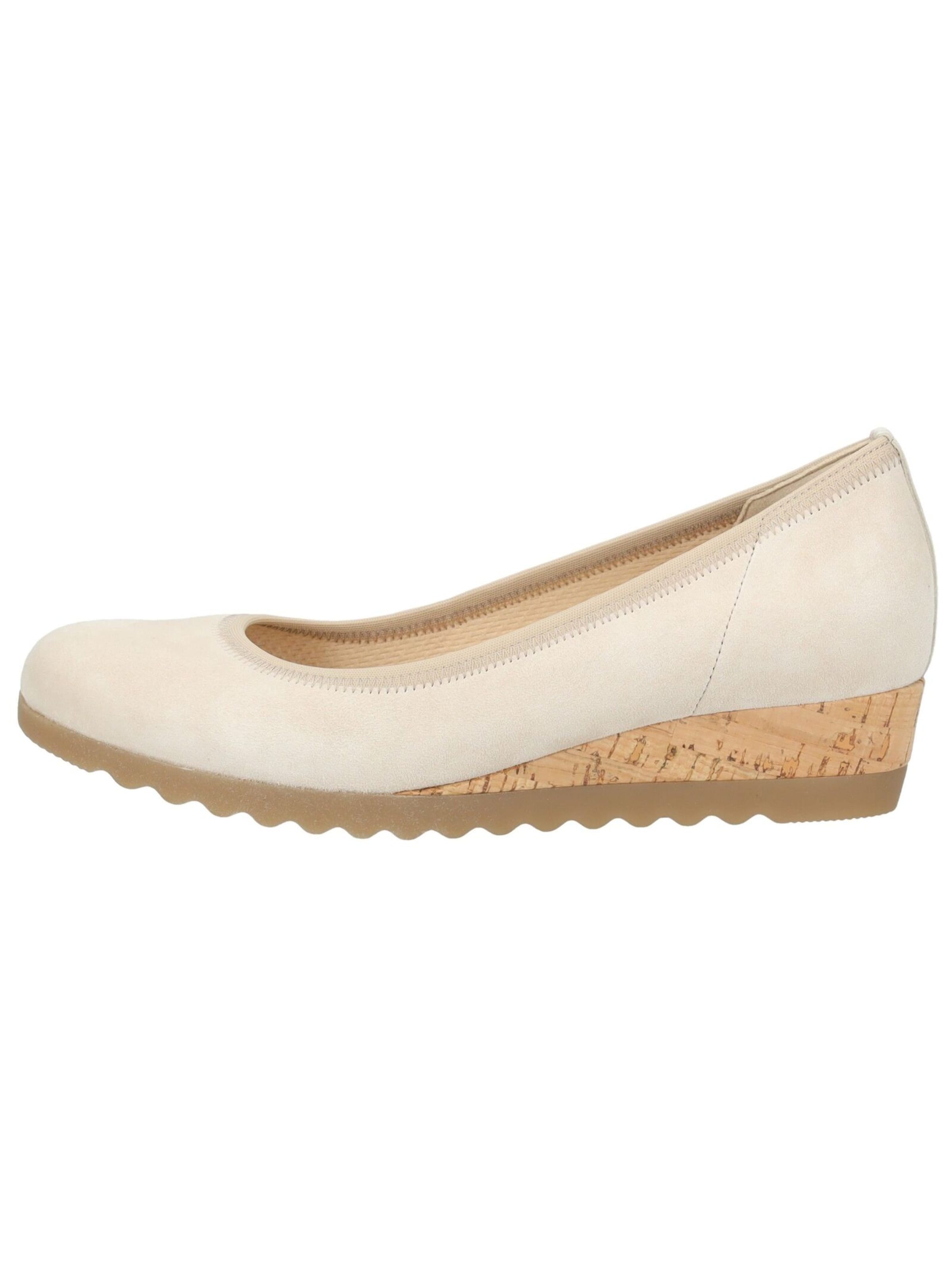 GABOR Pumps in Beige