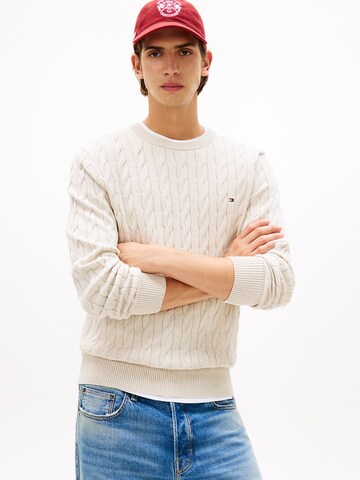 TOMMY HILFIGER Sweater in White: front