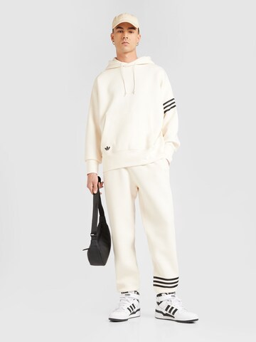 ADIDAS ORIGINALS Tapered Broek 'Neuclassics' in Wit