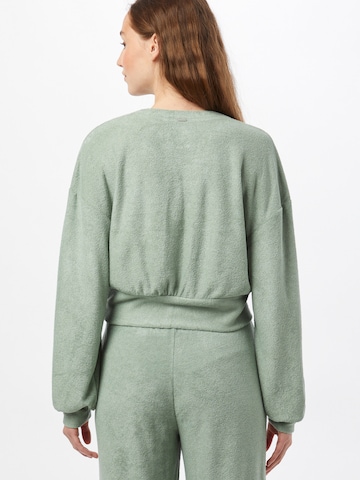 Gilly HicksSweater majica 'SHRUNKEN' - zelena boja