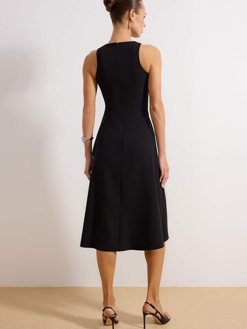 Trendyol - Vestido en negro