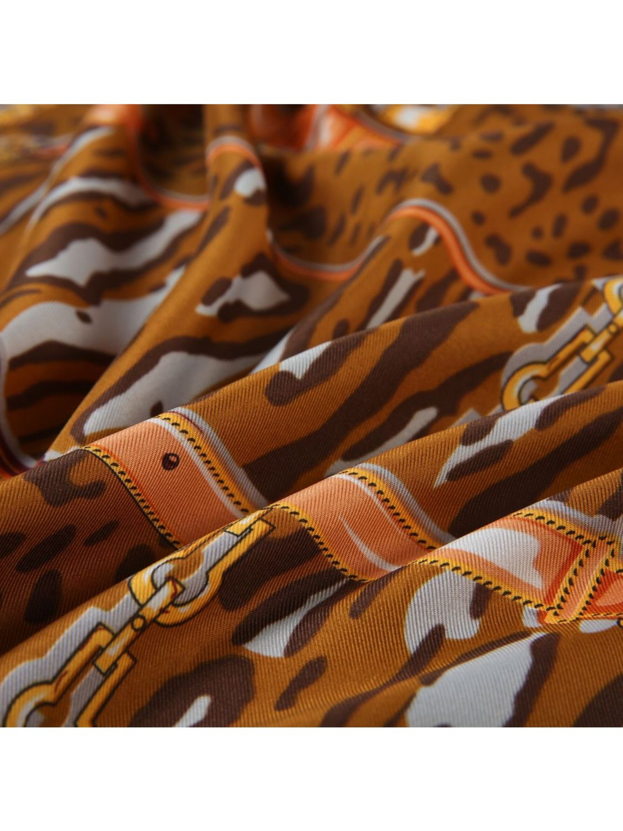 alberto cabale Sjaal 'Grand carré de Soie Pantcase Zoé' in Bruin