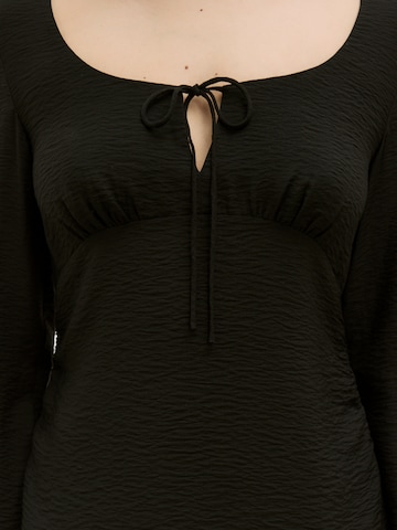 Robe 'Allyssa' EDITED en noir