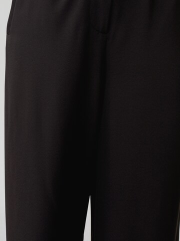 Tussah - Loosefit Pantalón 'MEGAN' en negro