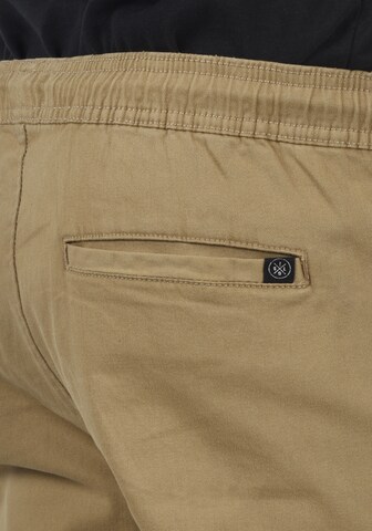 !Solid Regular Chino Pants 'Henako' in Beige