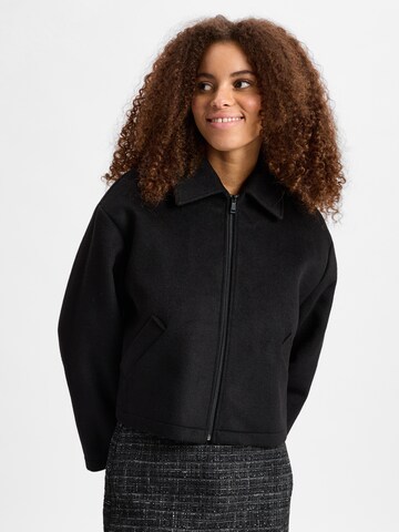 Marie Lund Between-Season Jacket in Black: front