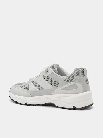 Baskets basses Pull&Bear en gris