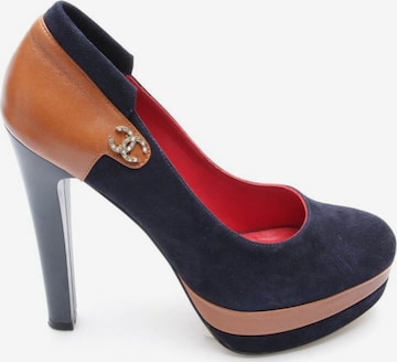 CHANEL High Heels & Pumps in 39 in Blue: front