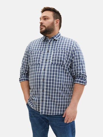 TOM TAILOR Men + Regular fit Button Up Shirt in Blue