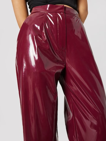 Wide Leg Pantalon 'Tamara' Katy Perry exclusive for ABOUT YOU en rouge