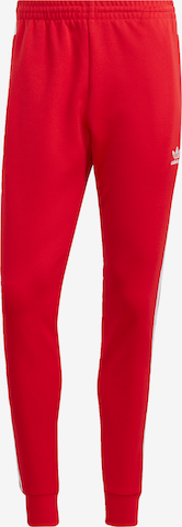 ADIDAS ORIGINALS Tapered Broek 'Adicolor Classics Sst' in Rood: voorkant