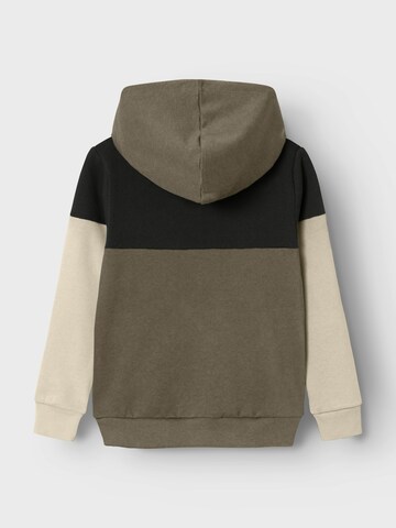 NAME IT Sweatshirt 'NONADE' in Grün