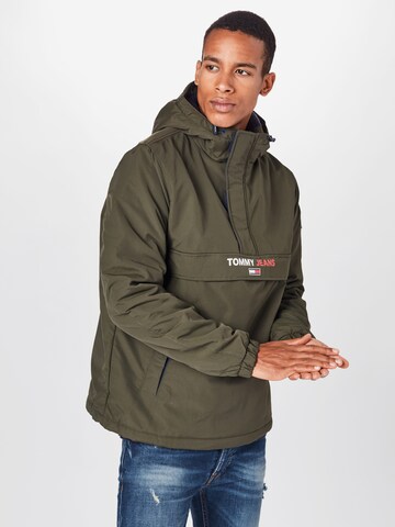 Coupe regular Veste mi-saison Tommy Jeans en vert : devant