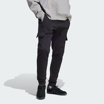 ADIDAS ORIGINALS Tapered Sporthose 'Trefoil Essentials ' in Schwarz: Vorderseite