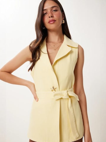 Happiness İstanbul - Colete de fato em amarelo