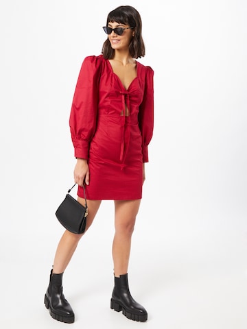 GLAMOROUS - Vestido em vermelho