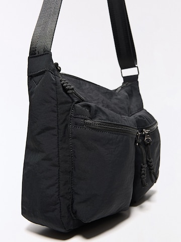 Sac à bandoulière Bershka en noir