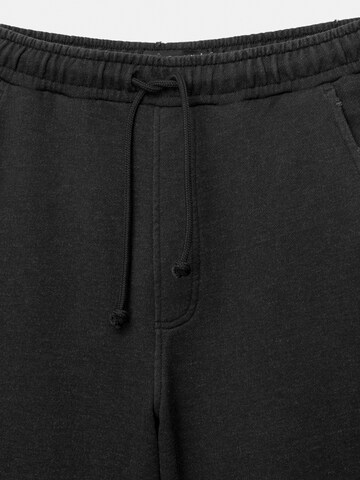 Pull&Bear Luźne Spodnie 'STWD' w kolorze czarny