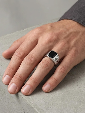 Eternal Ring 'Onyx' in Silver