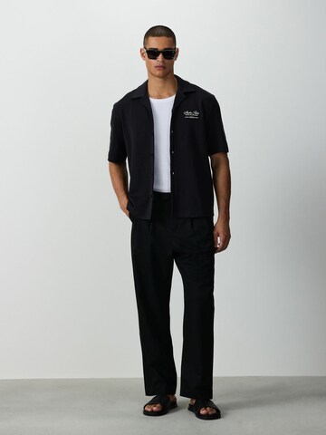 Next Regular fit Srajca | črna barva