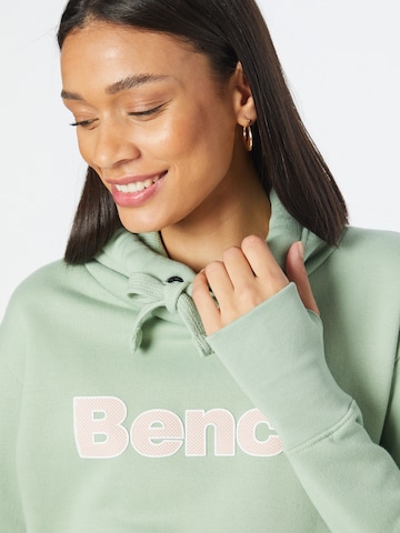 BENCH Sweatshirt 'ANISE' i grønn