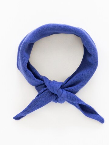 KOPYTO Schal 'BIRUANG' in Blau: Vorderseite