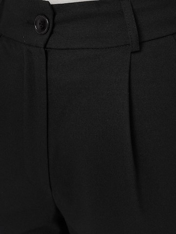 Hiccup - Tapered Calças com pregas em preto