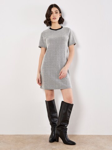 Robe ' ' Apricot en gris : devant