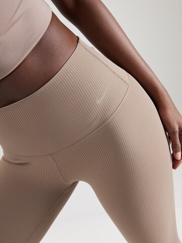 NIKE Скинни Спортивные штаны 'ZENVY' в Коричневый