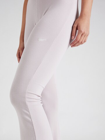 Nike Sportswear Rozšírený strih Nohavice - fialová