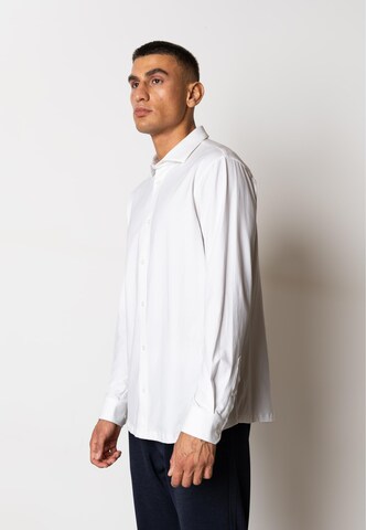 Clean Cut Copenhagen Regular fit Overhemd in Wit: voorkant