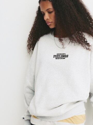 Sweat-shirt 'PACIFIC' Pull&Bear en gris