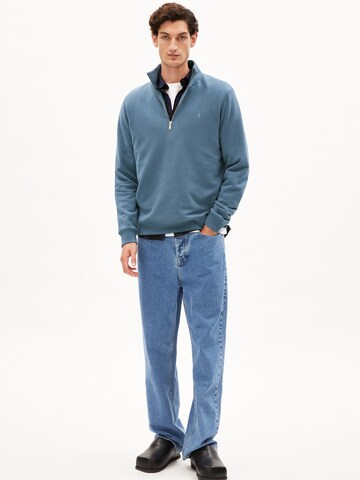 ARMEDANGELS Sweatshirt 'WAARLO COMFORT' in Blauw