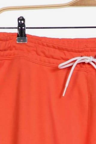 NIKE Shorts 35-36 in Orange