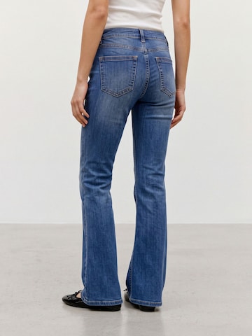 VERO MODA Flared Jeans 'VMSUZIE' in Blue