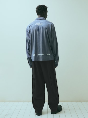 Bershka Baggy Cargo nadrágok - fekete: hátul