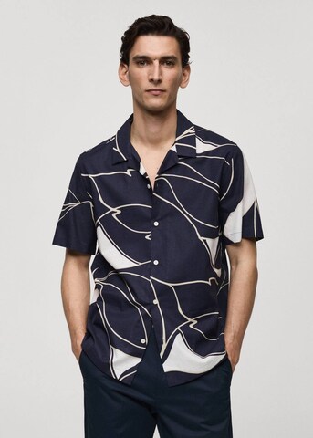 Coupe regular Chemise 'Tropez' MANGO MAN en bleu : devant