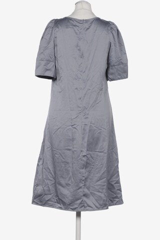 SOAKED IN LUXURY Kleid S in Grau