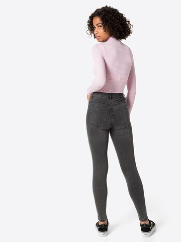 Gina Tricot Skinny Farkut 'Molly' värissä harmaa