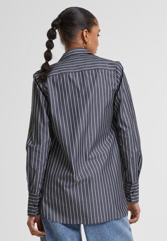 Urban Classics Bluse i grå