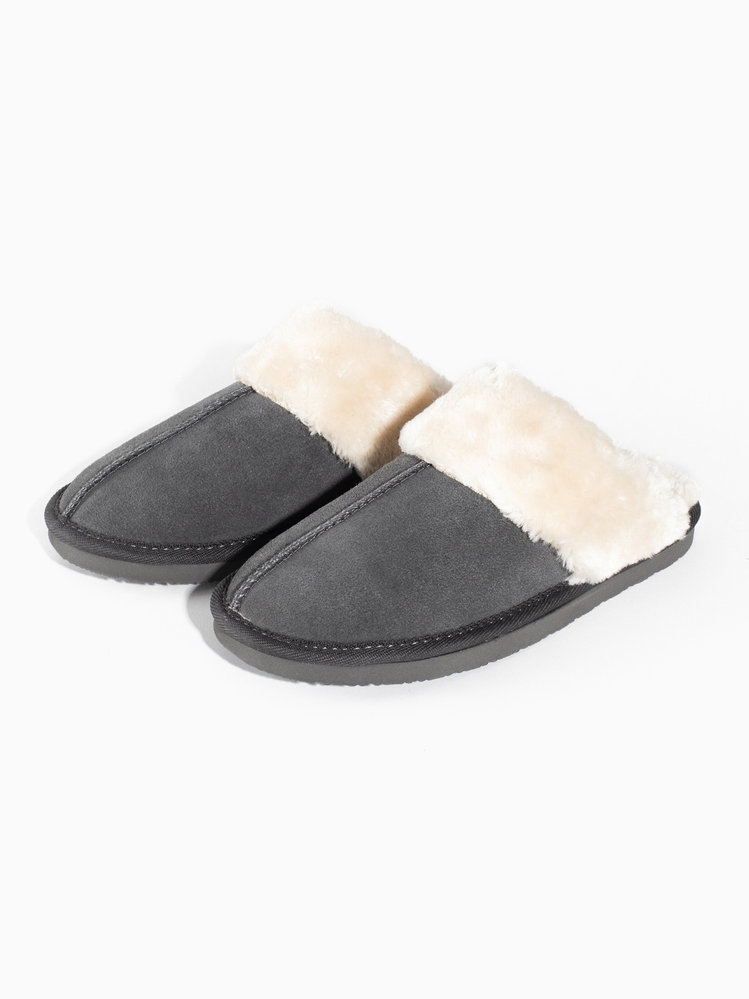 Pantoufle 'Chesney ' Minnetonka en gris