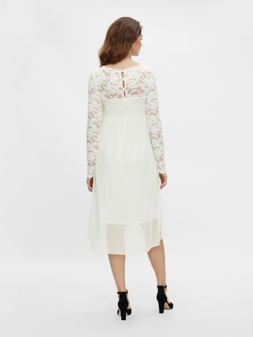 Robe 'Mivana' MAMALICIOUS en blanc