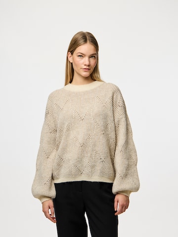 Pull-over 'PCJENNA' PIECES en gris : devant