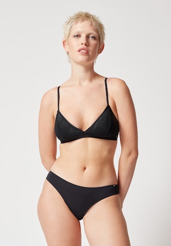 Skiny Triangle Bra in Black