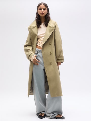 Pull&Bear Between-seasons coat in Green: front