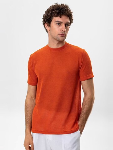 Pullover di Antioch in rosso: frontale