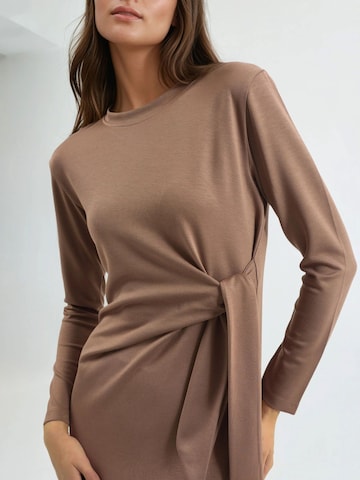 Hiccup Jurk in Beige