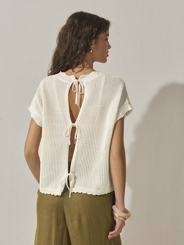 Pulover de la Next pe bej